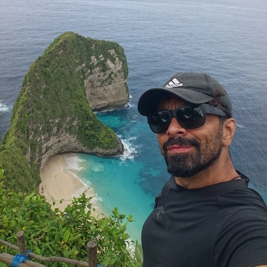 Leonardo Reyes ADNVIAJERO en Nusa Penida